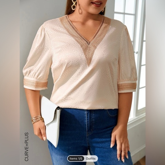 Plus Contrast Lace V-neck Blouse - Picture 3 of 3